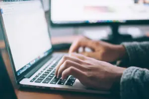 Cómo iniciar un blog que genere dinero